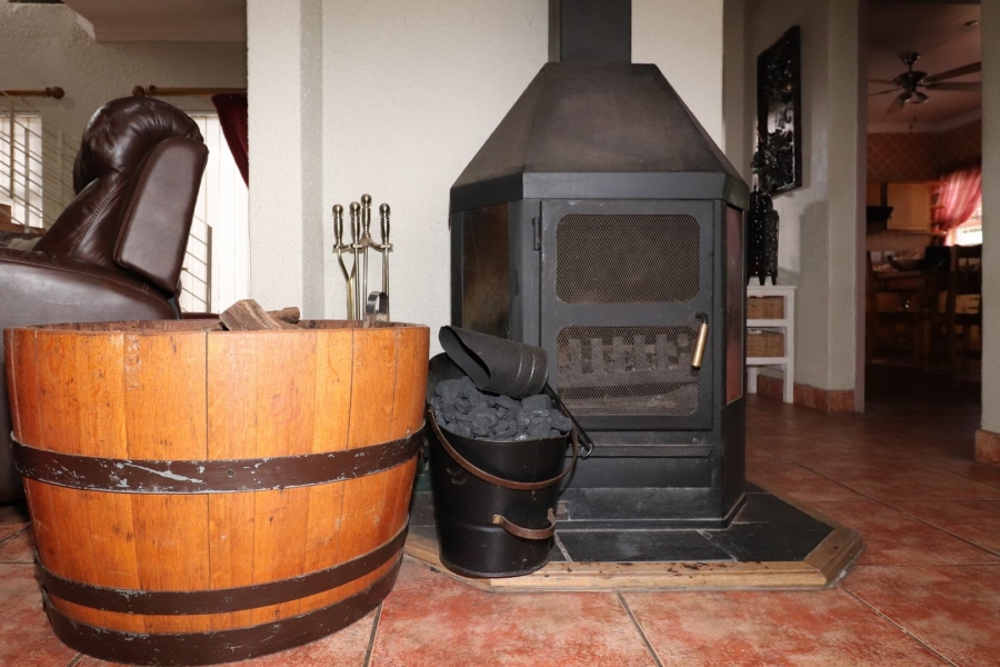 5 Bedroom Property for Sale in Wilkoppies North West